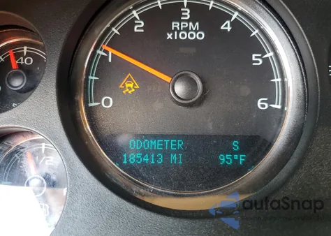 2013 Chevrolet Suburban C1500 Ltz z USA, uszkodzony, nr VIN 1GNSCKE09DR304666